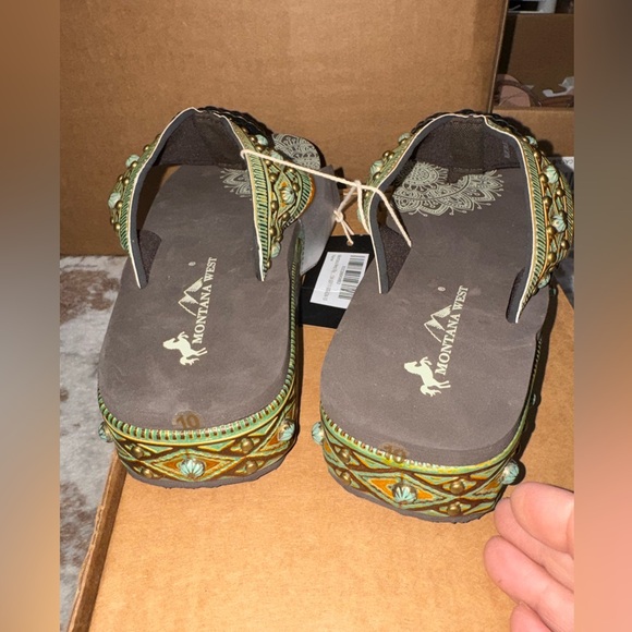 Montana West Black and Green Embellished Sandals - Picture 7 of 9